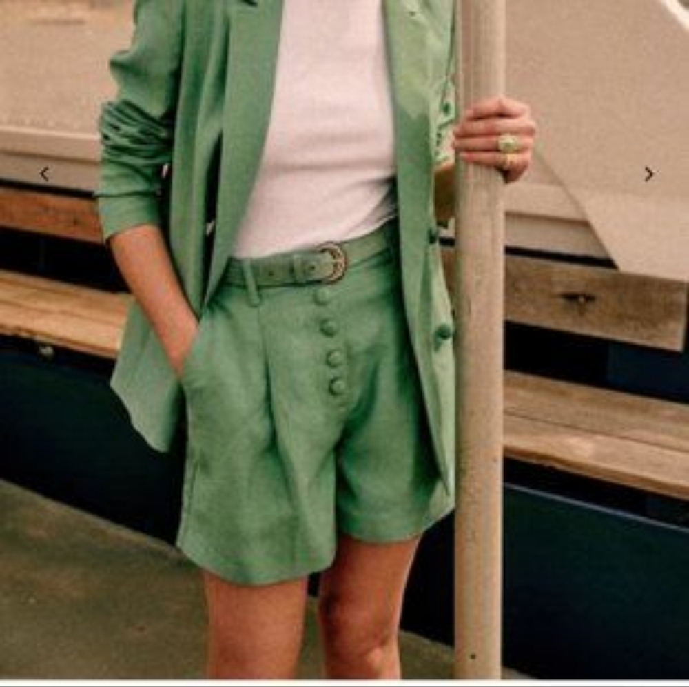 Sezane Luc Shorts in Sage size 34 NWT